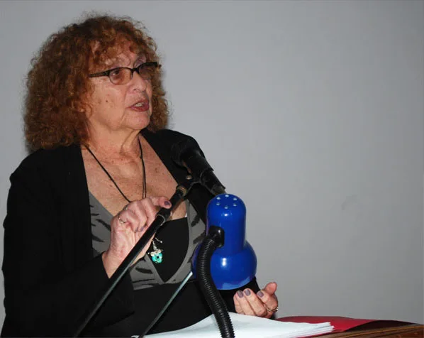Sandra Levinson: "El arte Cubano no pide subvenciones" Sandra Levinson es la directora ejecutiva del Centro de Estudios Cubanos en la ciudad de Nueva York y directora del Espacio del Centro de Arte Cubano. Edita CUBA UPDATE on-line.